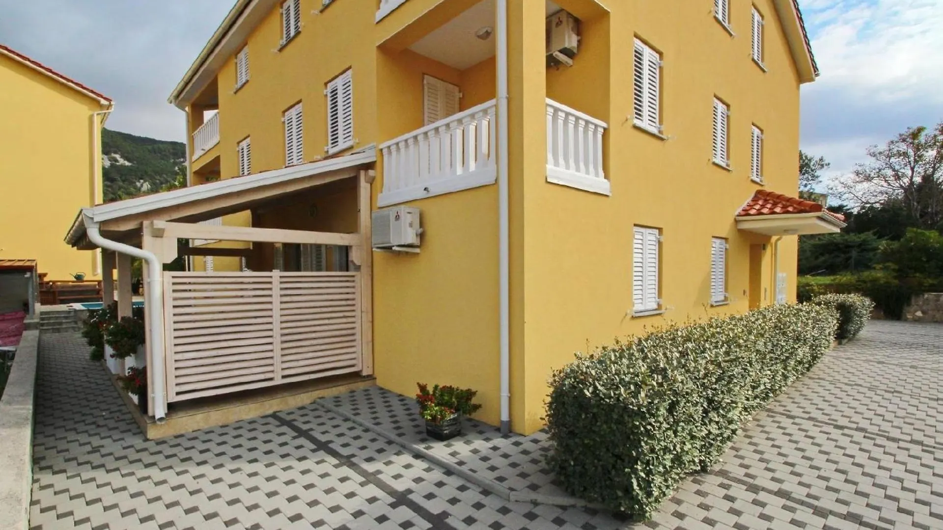Tolles Appartement In Baska Mit Eigener Terrasse Apartment