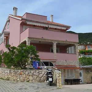 Gostinjska kuća & Nensi, Baska (Krk)